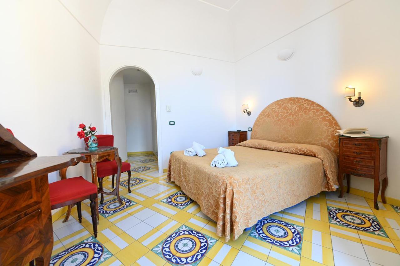 Hotel Croce Di Amalfi Eksteriør billede