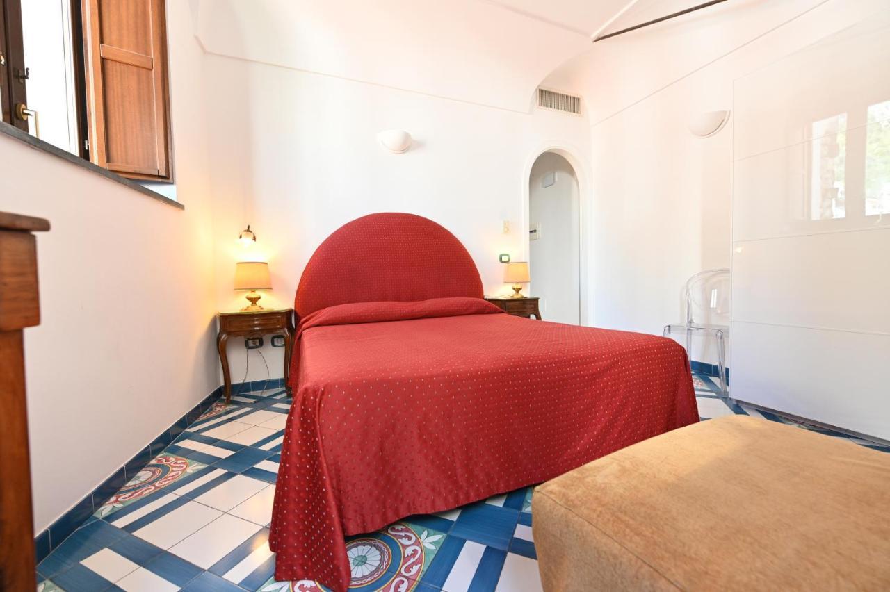 Hotel Croce Di Amalfi Eksteriør billede